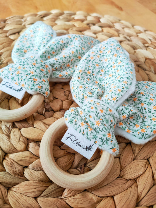 Hochet fleuri vert et moutarde