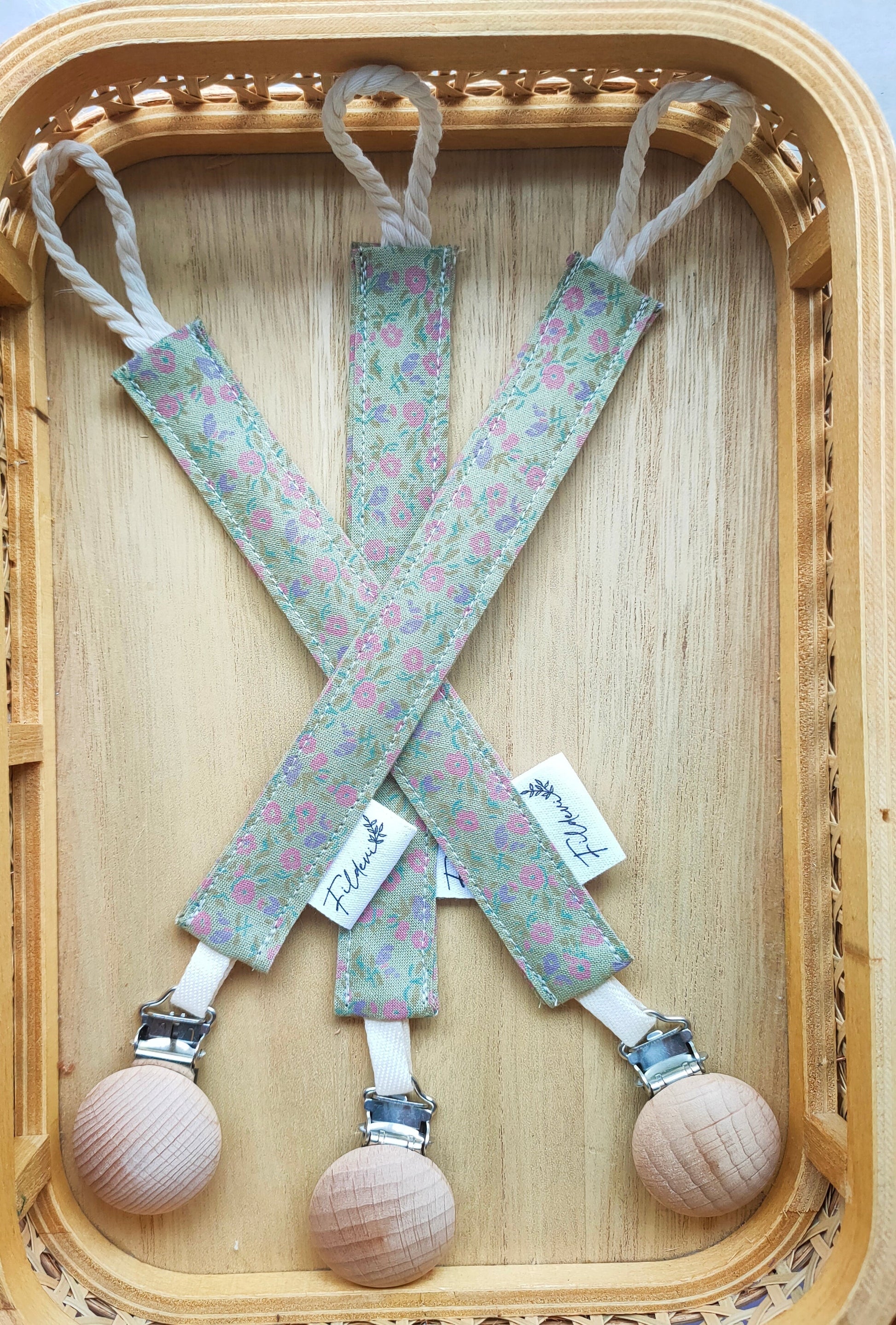 attache-tetine-liberty-vintage-fait-main