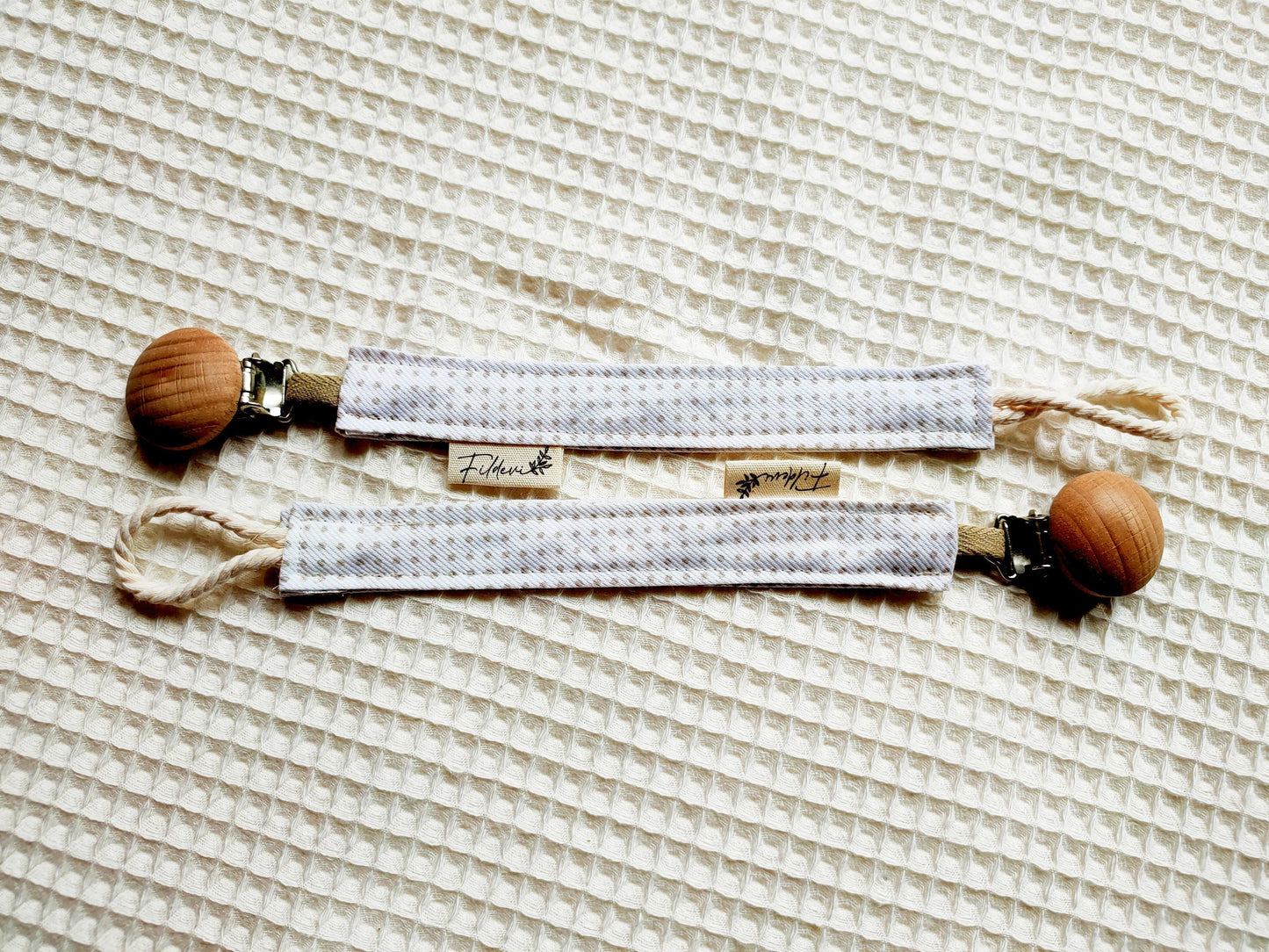 Attache Tétine Blanc Points Beige