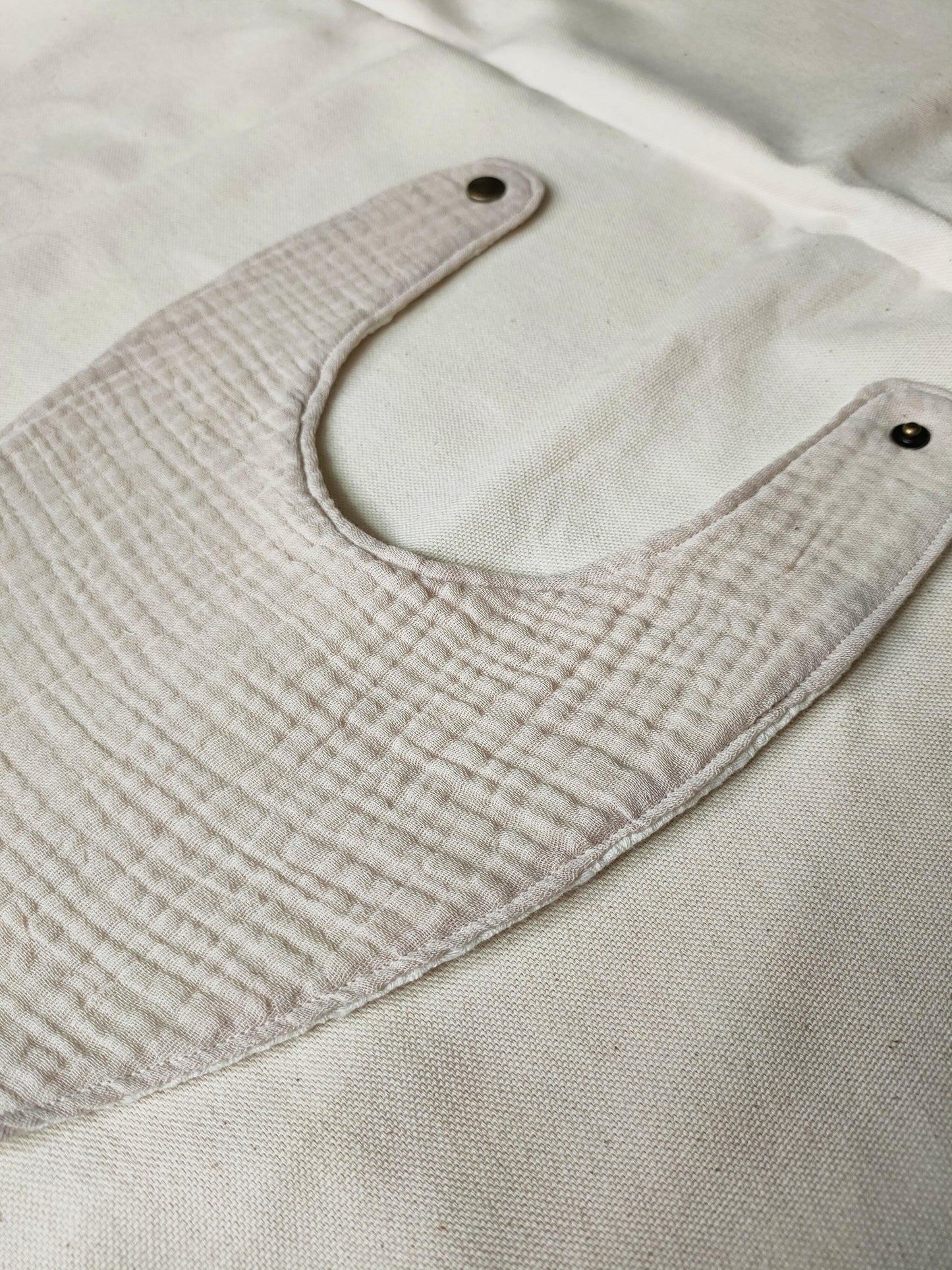 Bavoir Beige