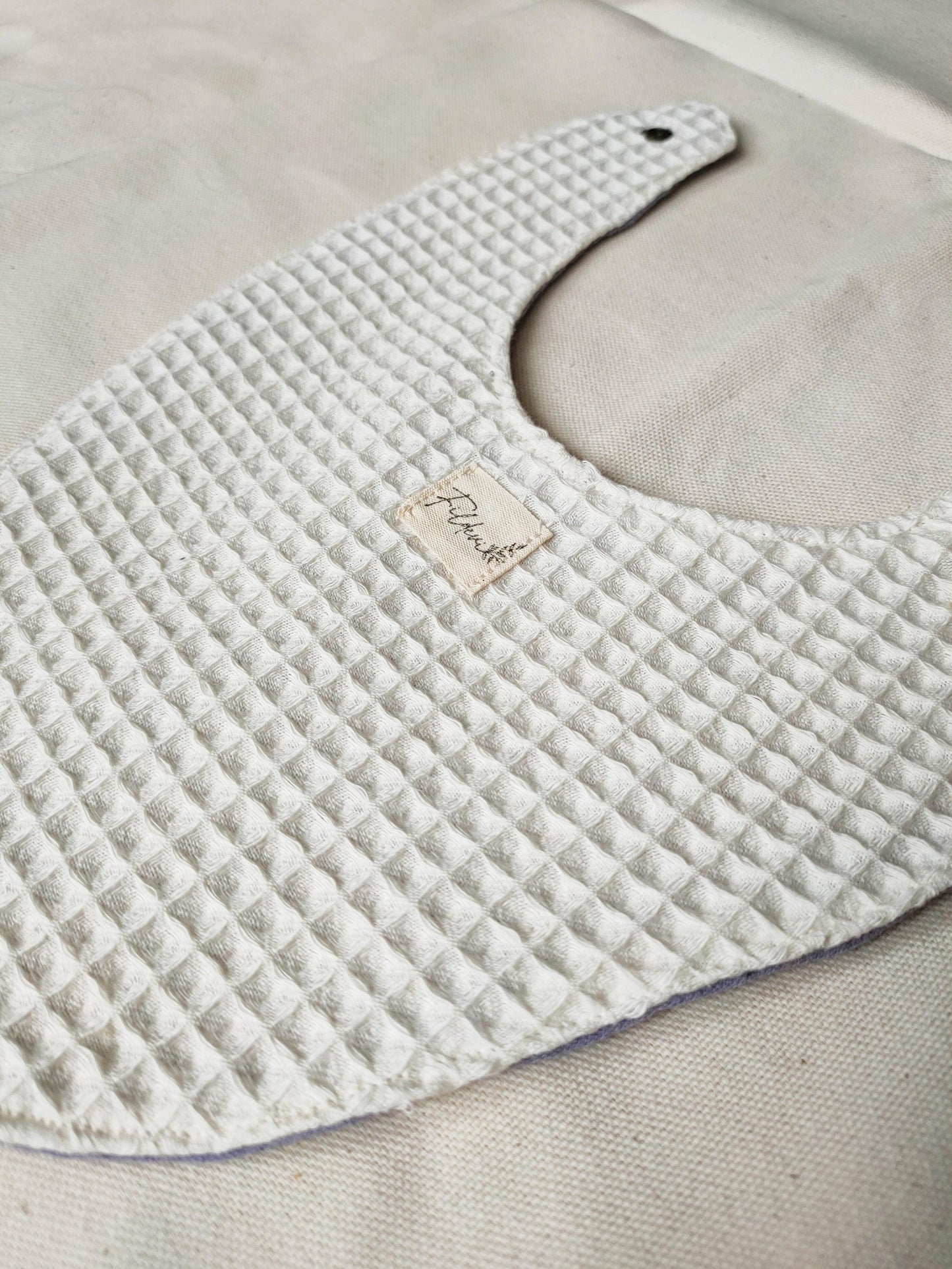 Bavoir Violet