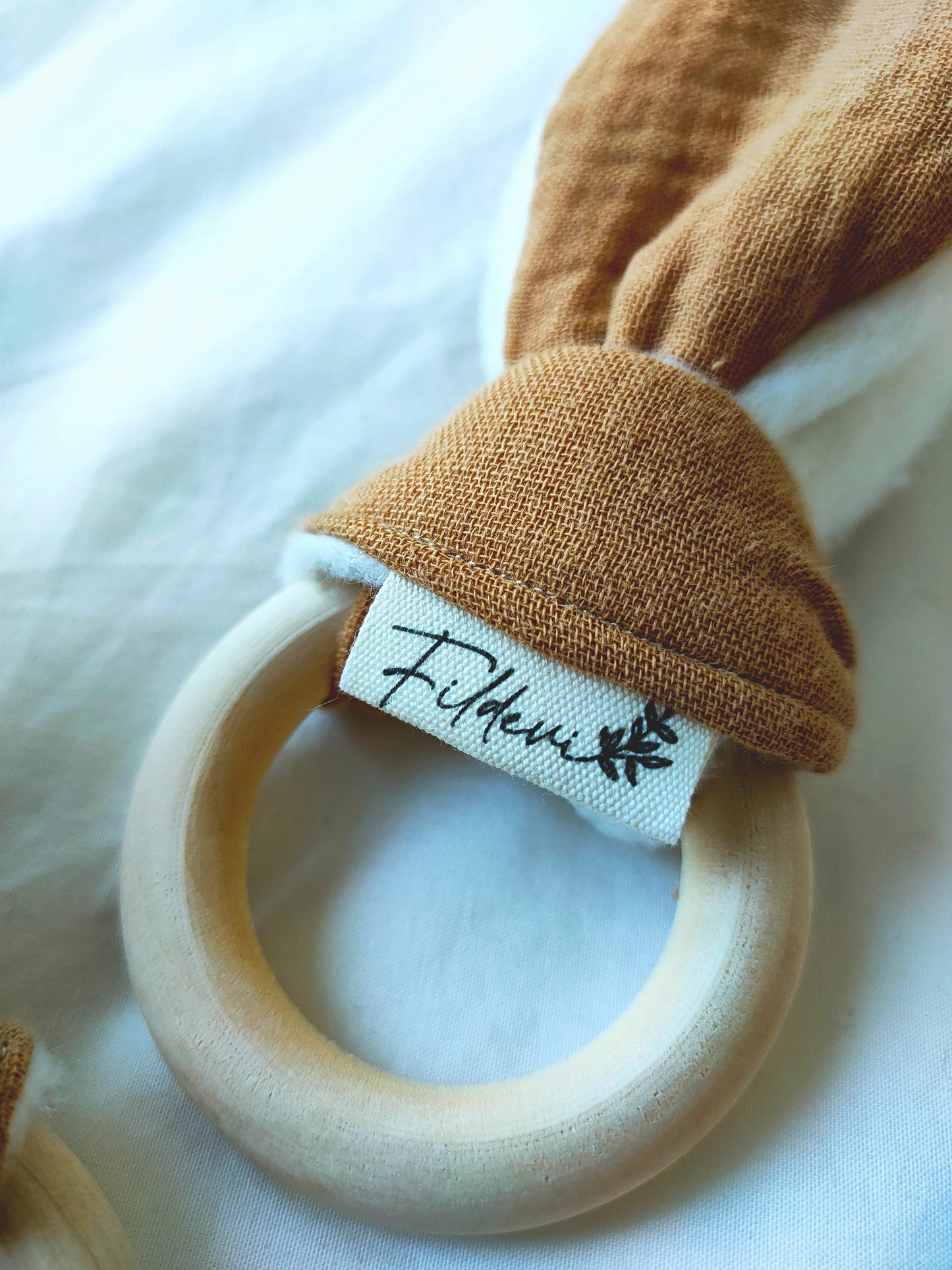 hochet-fait-main-camel