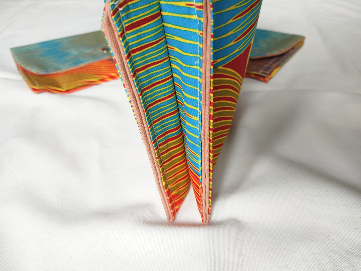 pochette-motif-wax-tissu-interieur-terracotta