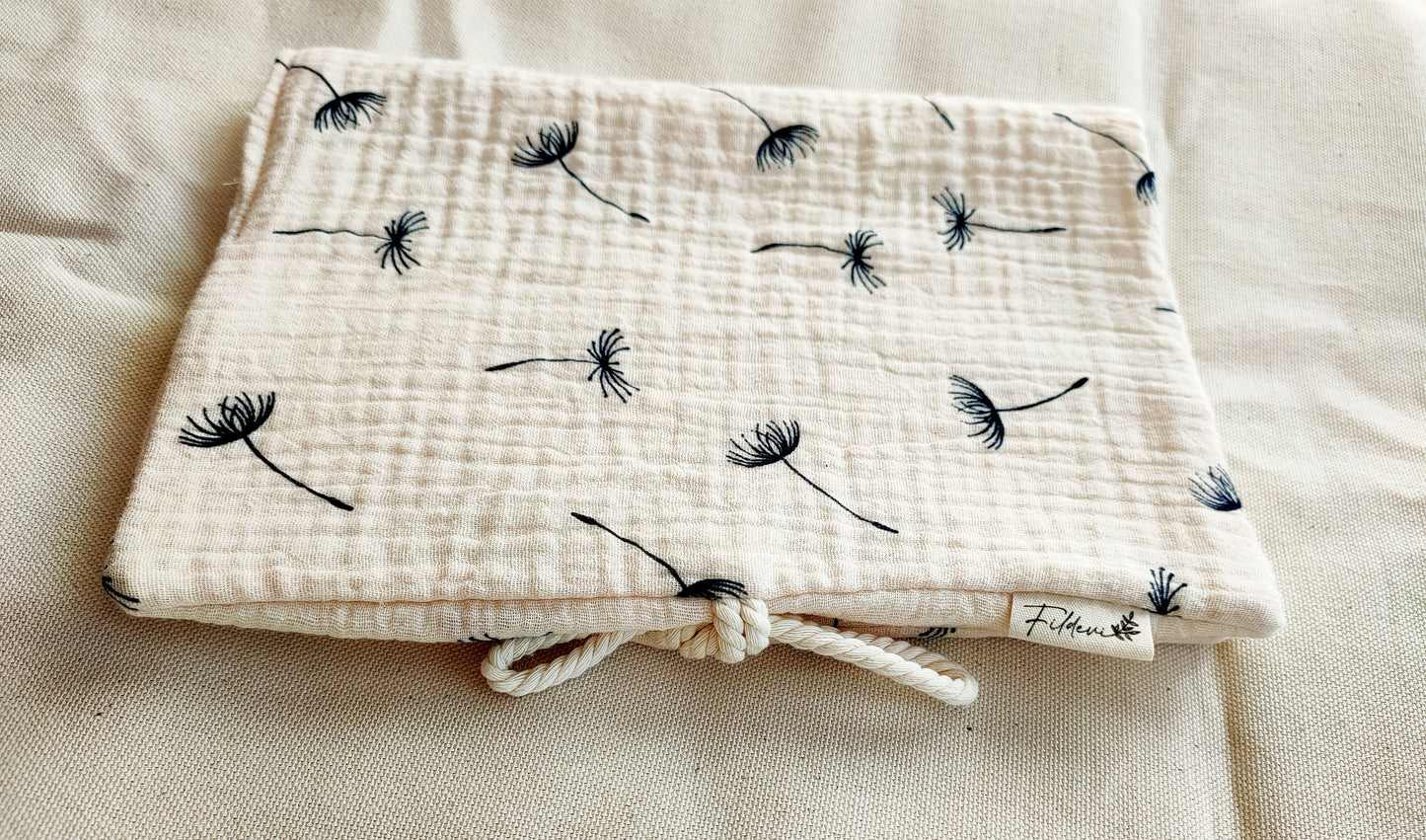protege-carnet-sante-bebe-beige-fait-main