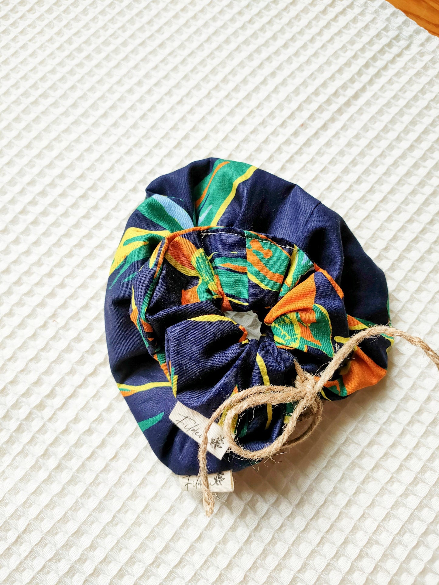 chouchou-tissu-fait-main-mere-fille-bleu-viscose