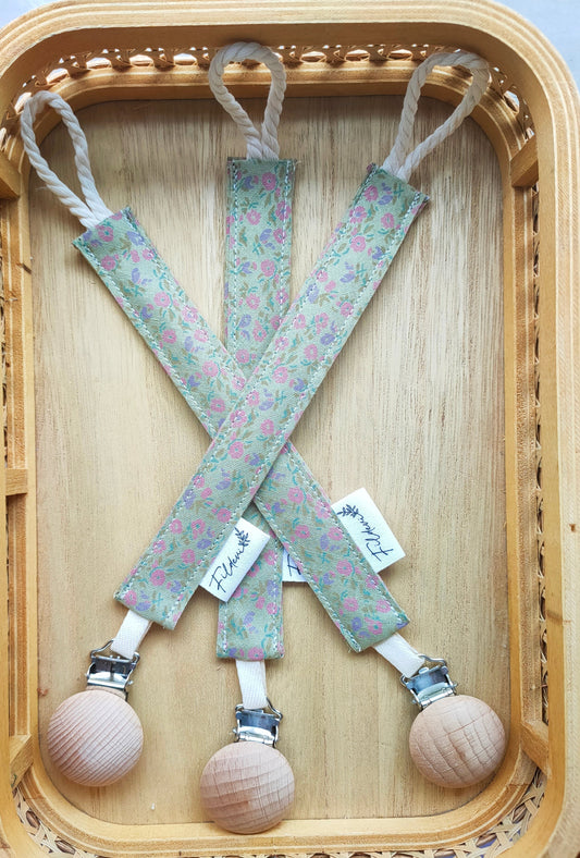 attache-tetine-liberty-vintage-fait-main