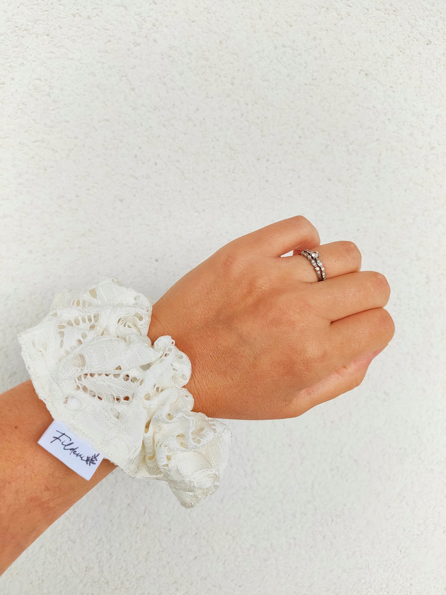 chouchou-cheveux-dentelle-blanc-fildevi