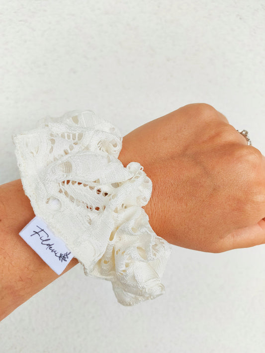 chouchou-dentelle-blanc-fait-main