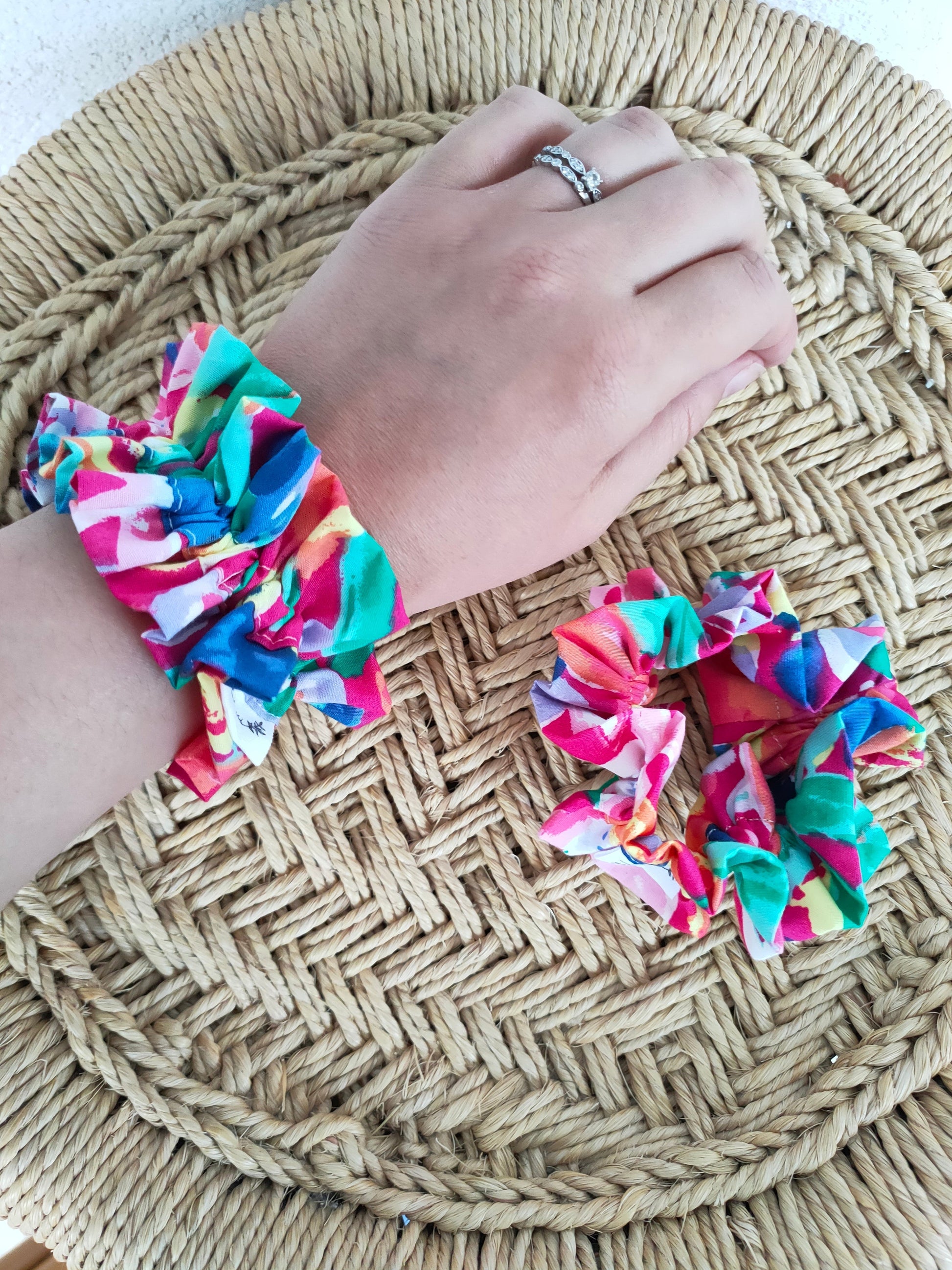 chouchou-volant-manchette-colore