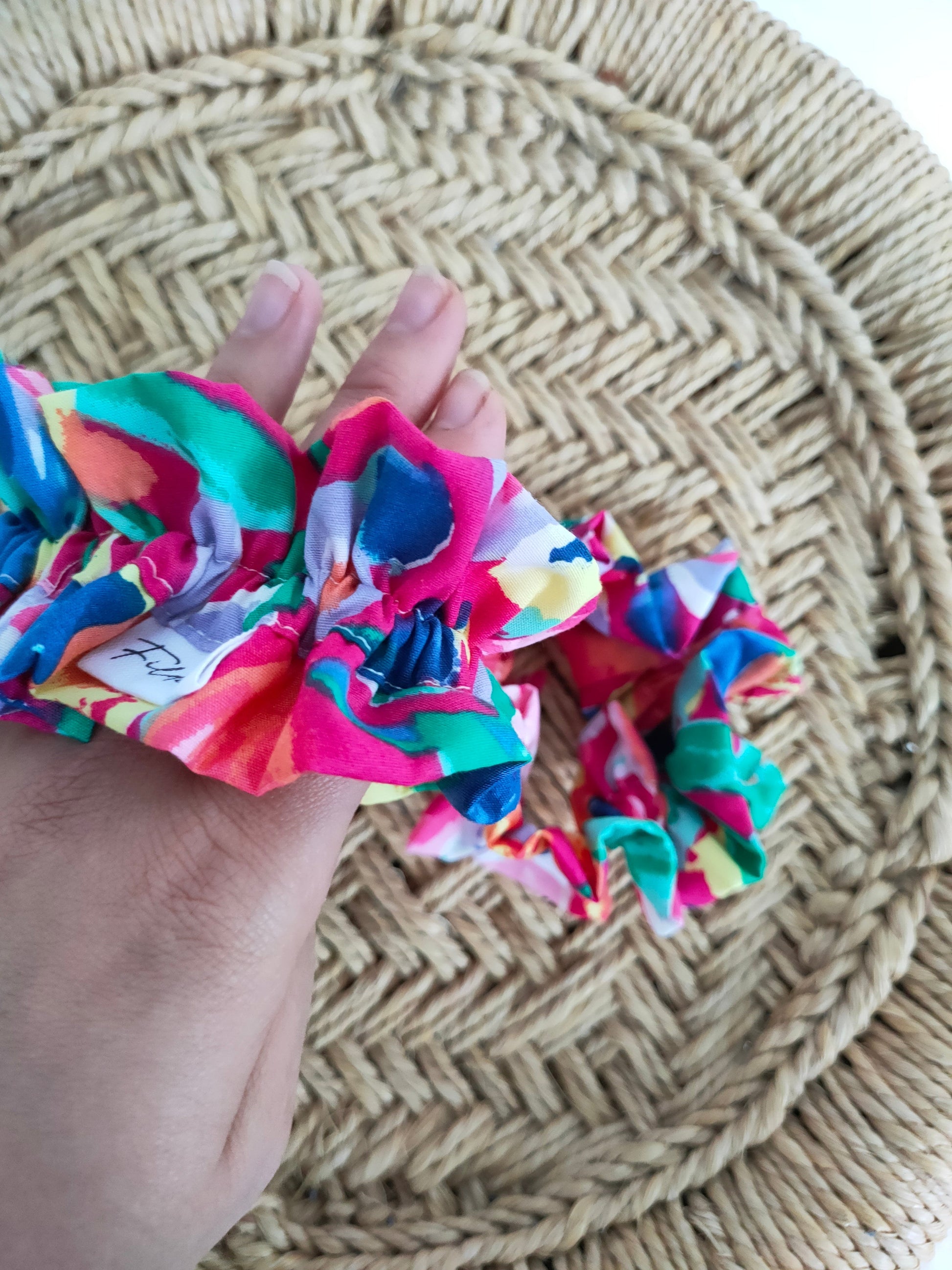 chouchou-volant-manchette-flash-fait-main