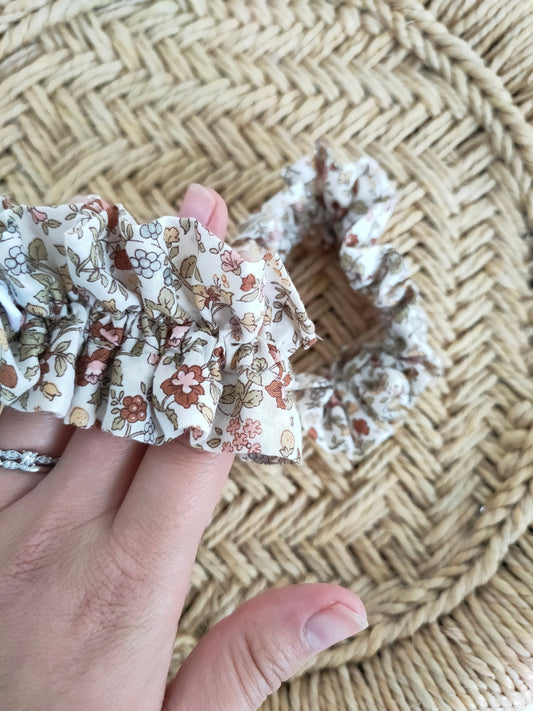 chouchou-volant-manchette-liberty-fait-main