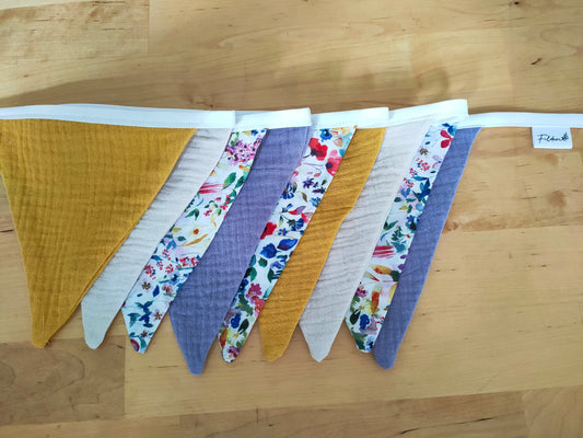 Guirlande fleurie violette moutarde et beige