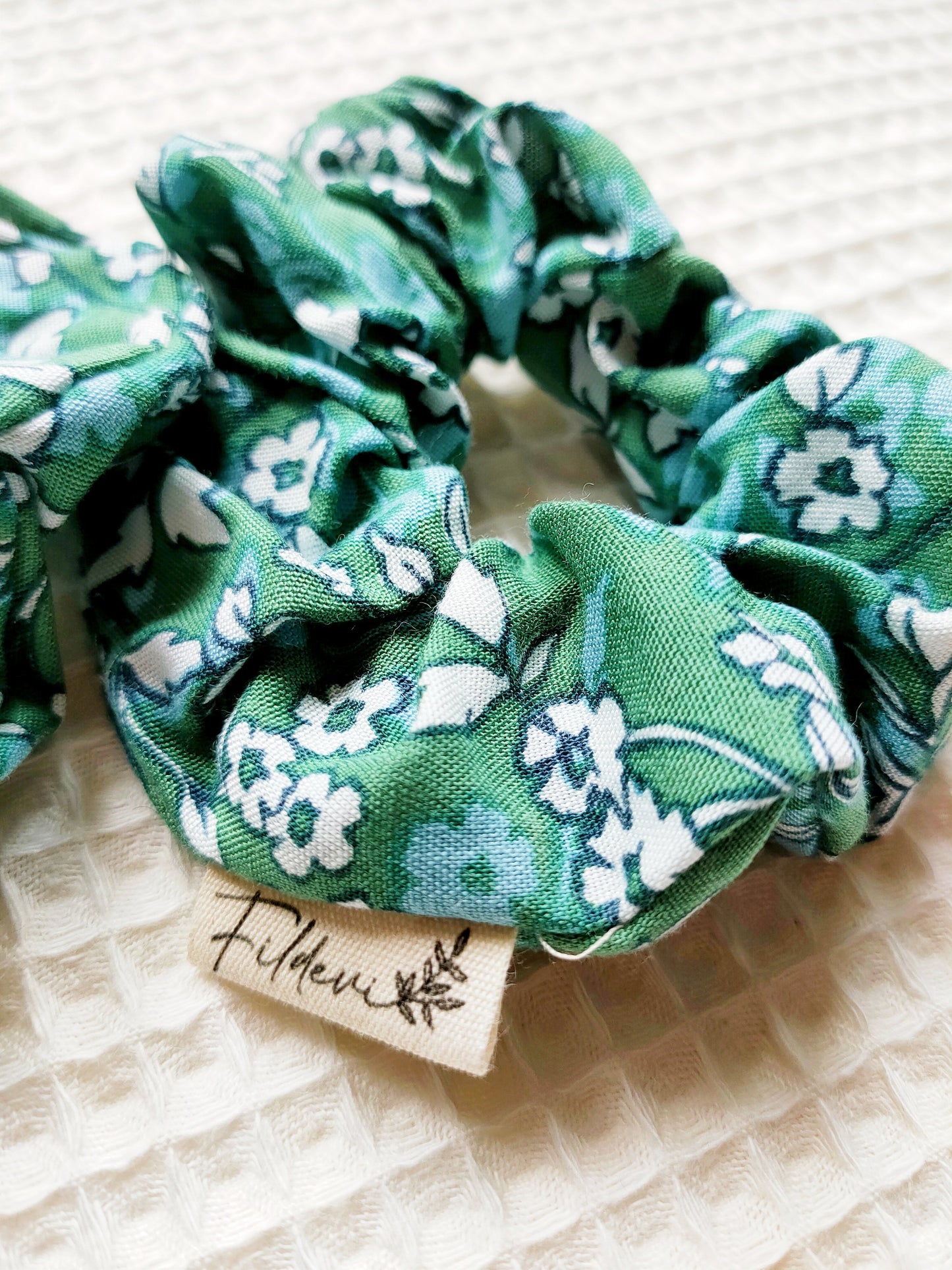 mini-chouchou-tissu-vert-viscose